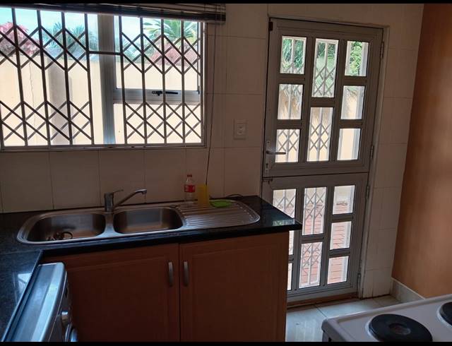 4 BEDROOM HOUSE FOR SALE IN SOMERSET PARK